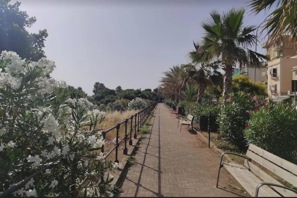 Romagnolo Beach Palermo Holiday home